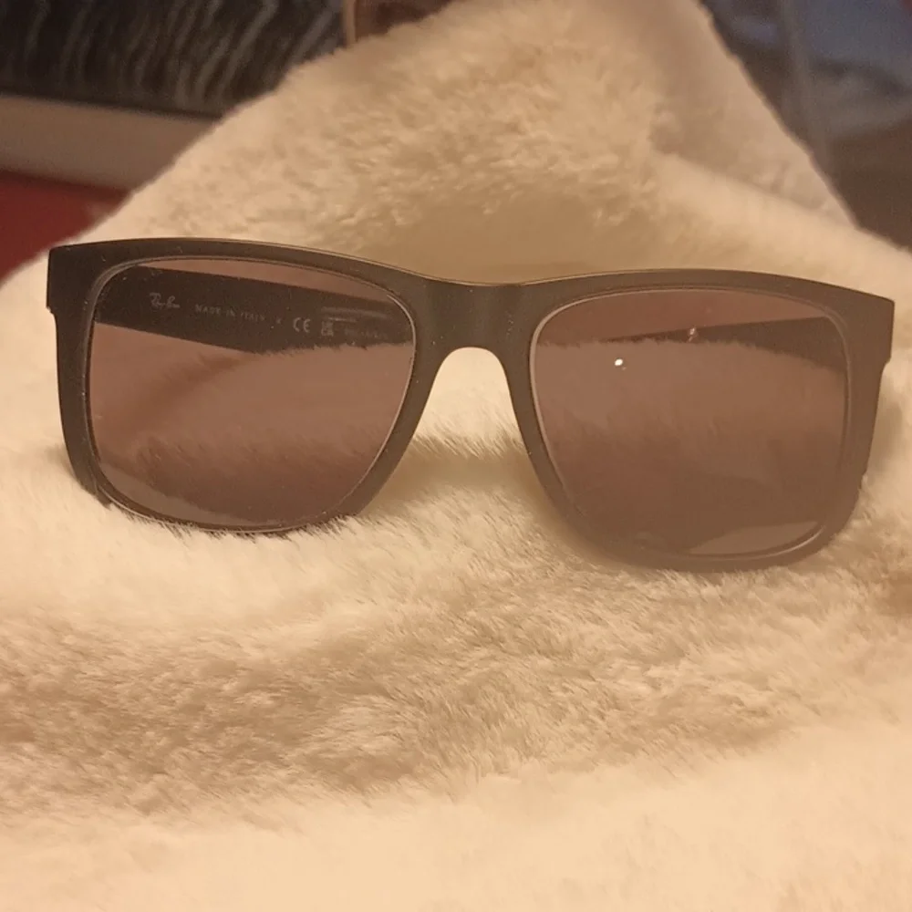 Ray-Ban 4165 Justin polarized sunglasses